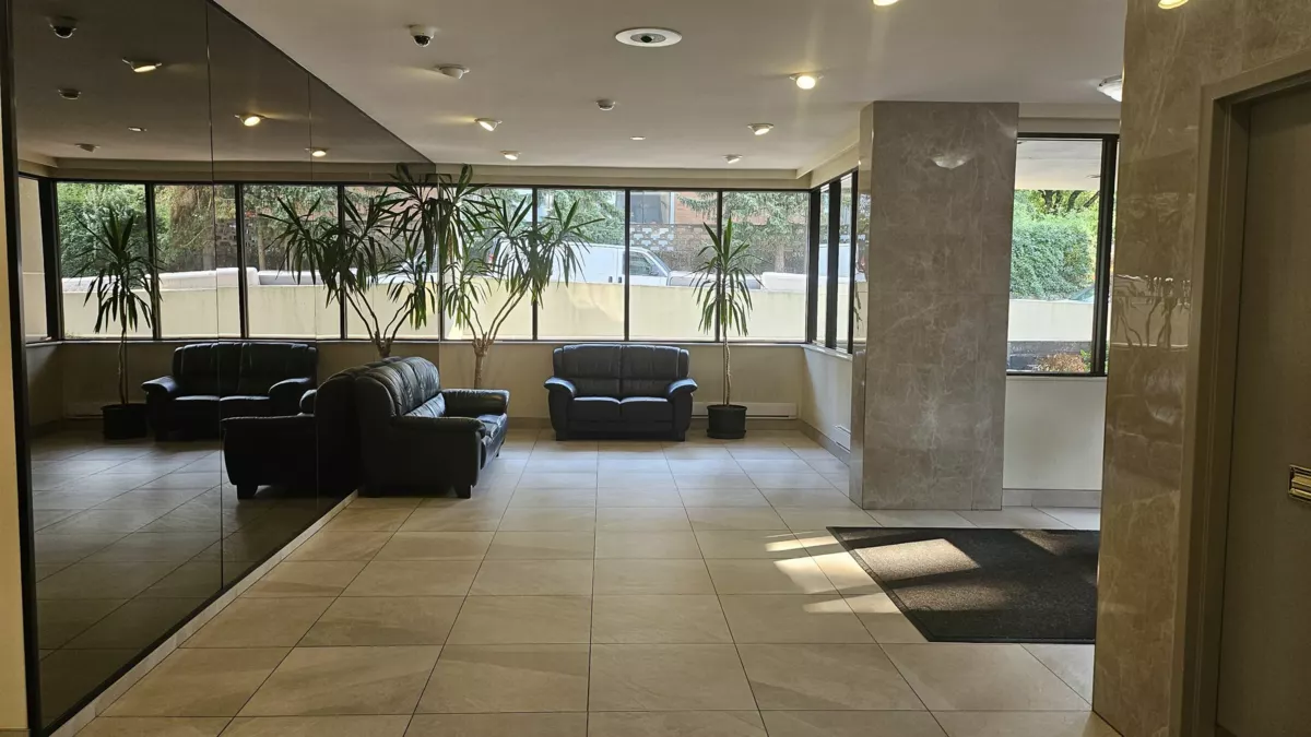 Walk-In Closet Photo of 203 6540 Burlington Avenue, Burnaby, BC