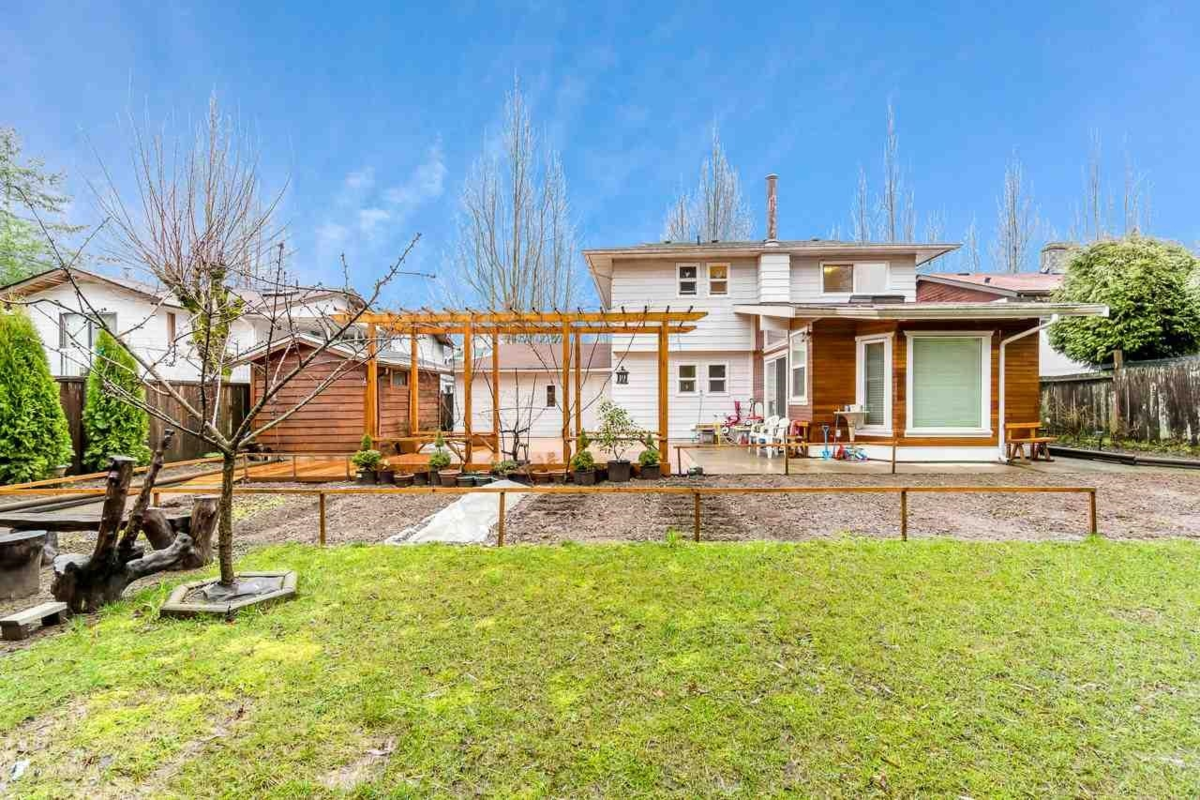 Office / Den Photo of 14928 93a Avenue, Surrey, BC