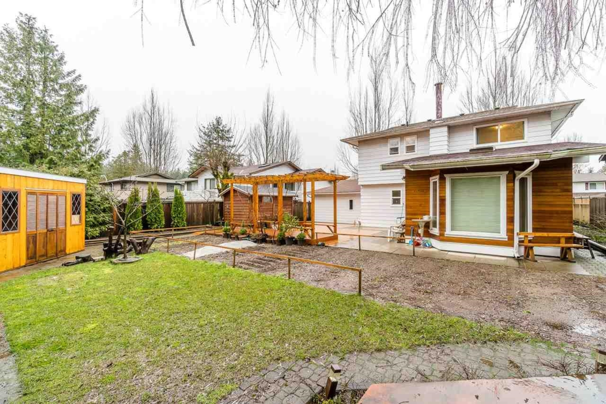 Powder Room Photo of 14928 93a Avenue, Surrey, BC
