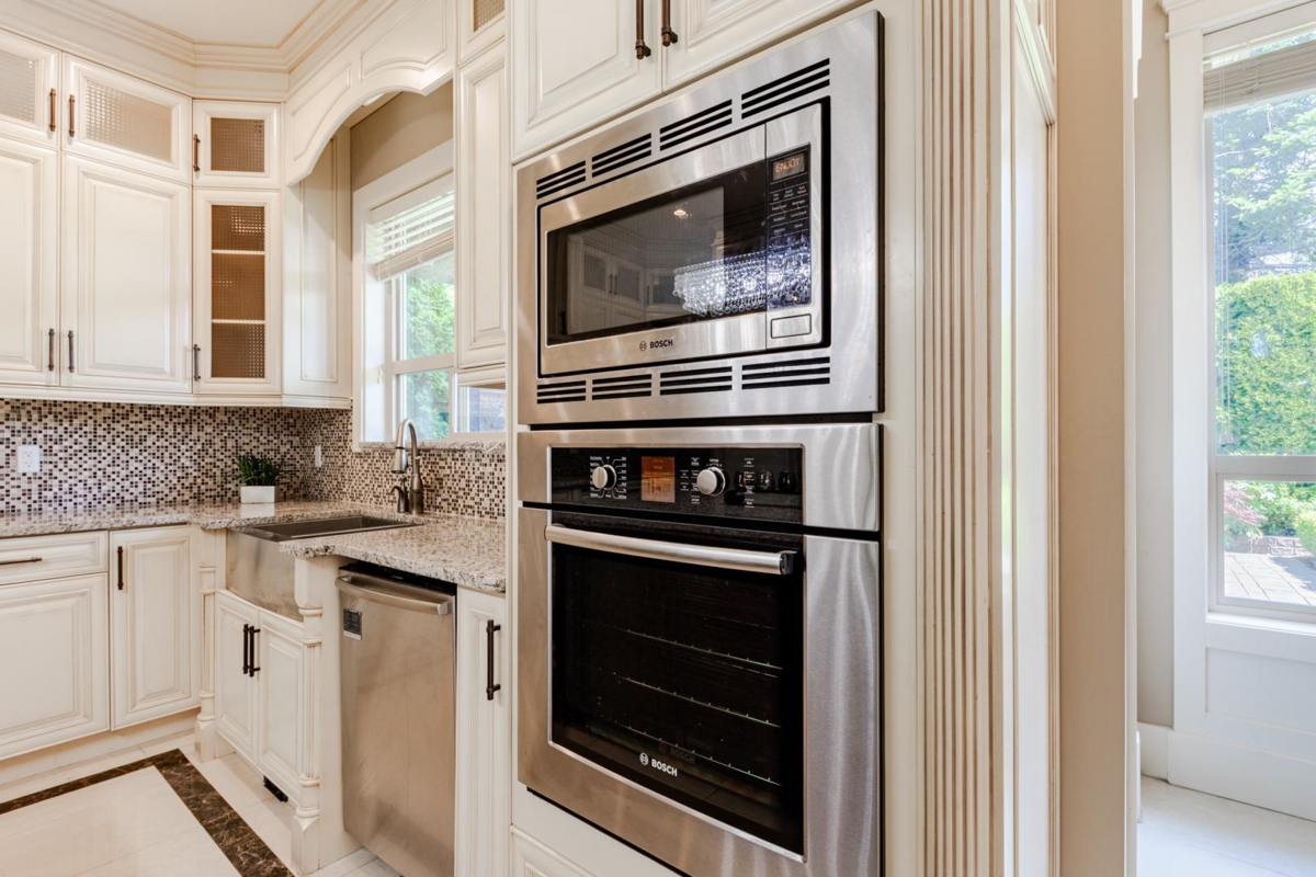 Primary Bathroom Photo of 5628 Gibbons Drive, Richmond, BC