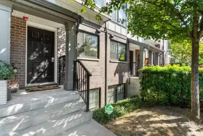 5 5128 Canada Way, Burnaby, BC, Burnaby — Townhouse for sale