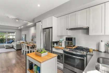 5 5128 Canada Way, Burnaby, BC, Burnaby — Townhouse for sale