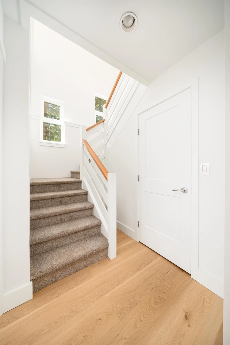 Entry Foyer Photo of 1485 Webb Road, Bowen Island, BC