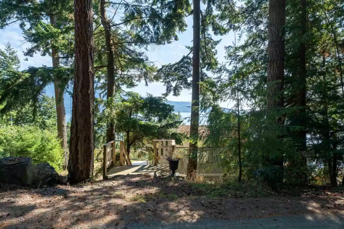 Family Room Photo of 1485 Webb Road, Bowen Island, BC