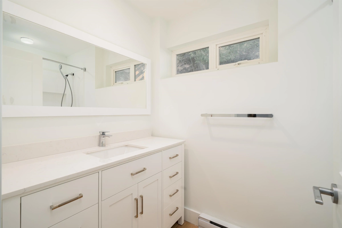 Garden / Landscaping Photo of 1485 Webb Road, Bowen Island, BC