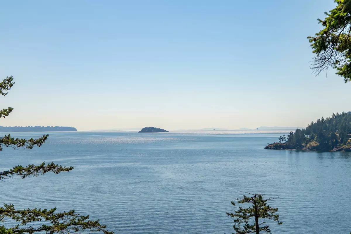 Mudroom Photo of 1485 Webb Road, Bowen Island, BC
