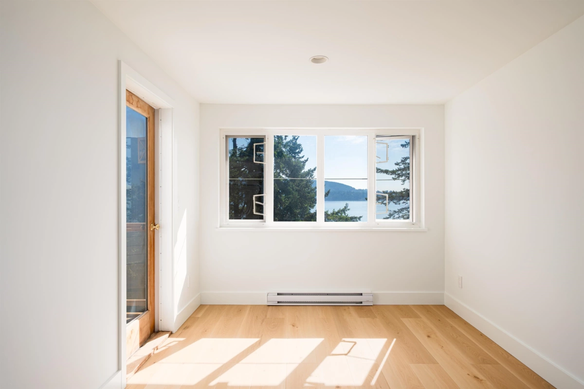 Outdoor Deck Photo of 1485 Webb Road, Bowen Island, BC