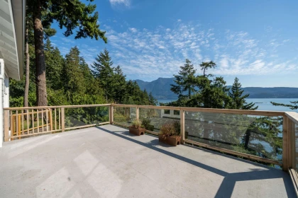 Loft / Bonus Room Photo of 1485 Webb Road, Bowen Island, BC