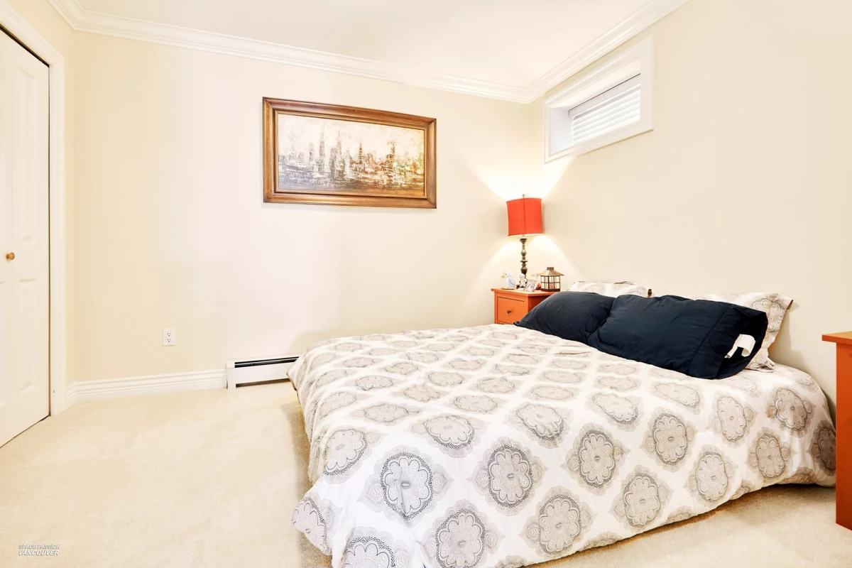 Hallway Photo of 3937 Elmwood Street, Burnaby, BC