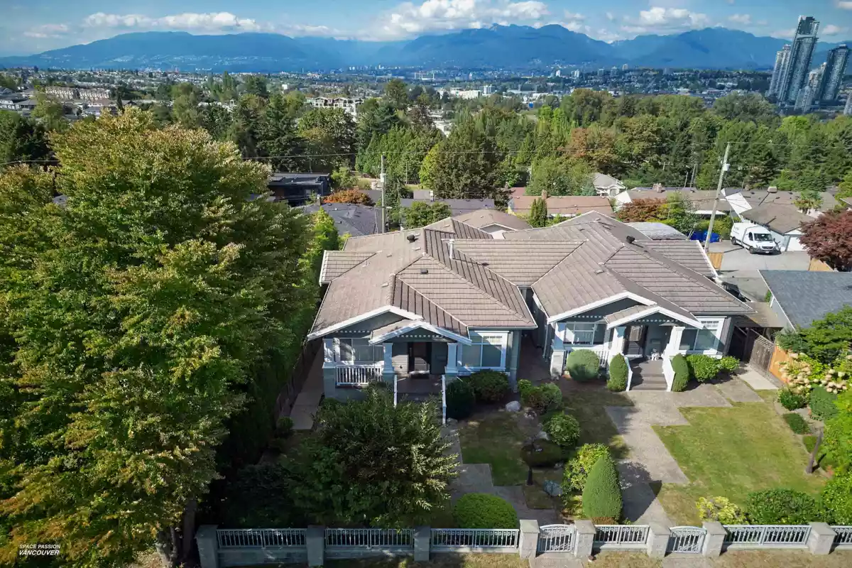 Outdoor Kitchen Photo of 3937 Elmwood Street, Burnaby, BC