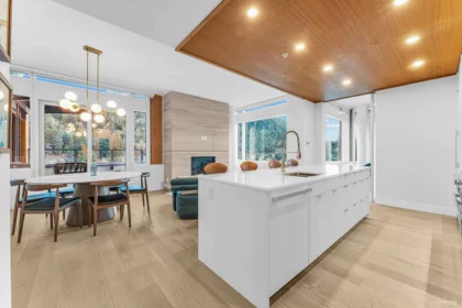 1002 6707 Nelson Avenue, West Vancouver, BC