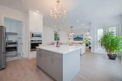 8357 209b Street, Langley, BC, Walnut Grove — 7 bed single family residence for sale