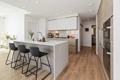 Kitchen Island Photo of 2508 680 Quayside Drive, New Westminster, BC
