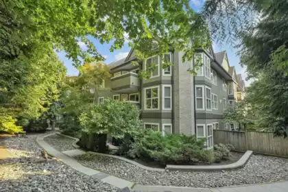 Staircase Photo of 218 12088 66 Avenue, Surrey, BC