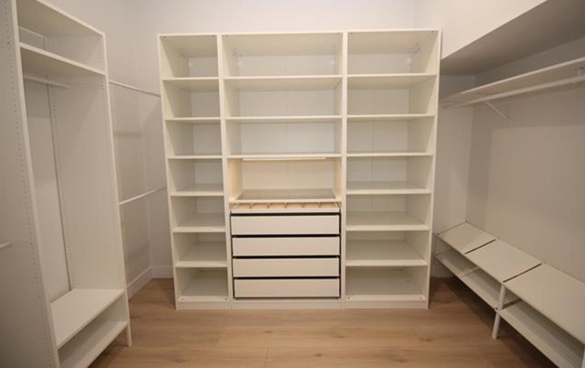 Hallway Photo of 2076 Clare Place, Port Coquitlam, BC