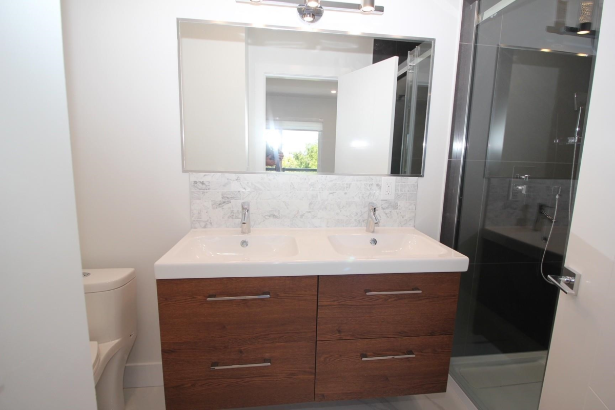 Primary Bathroom Photo of 2076 Clare Place, Port Coquitlam, BC