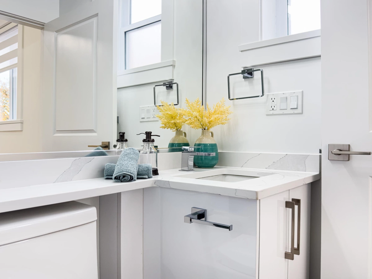 Primary Bathroom Photo of 2174 E 46th Avenue, Vancouver, BC