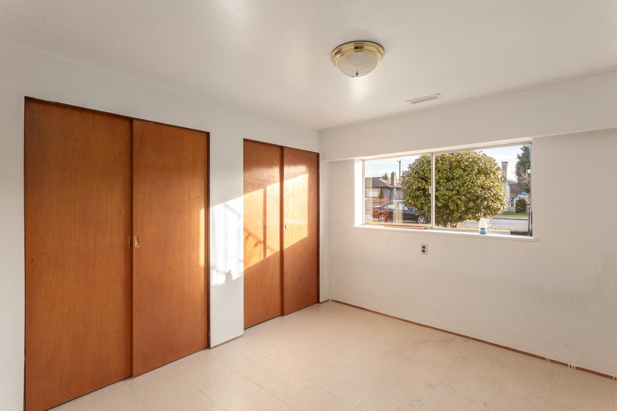 Backyard Photo of 342 E 18th Street, North Vancouver, BC