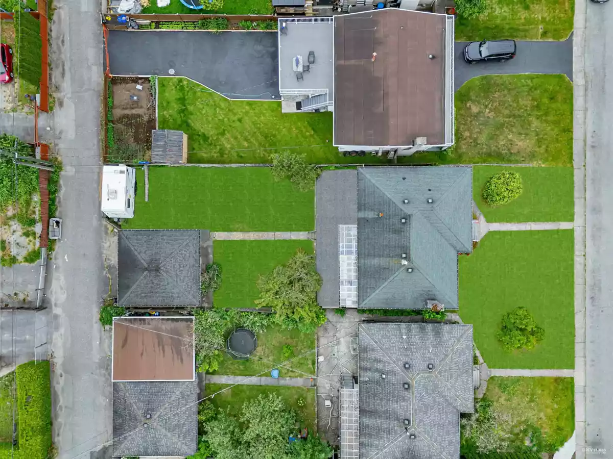 Bedroom 4 Photo of 342 E 18th Street, North Vancouver, BC