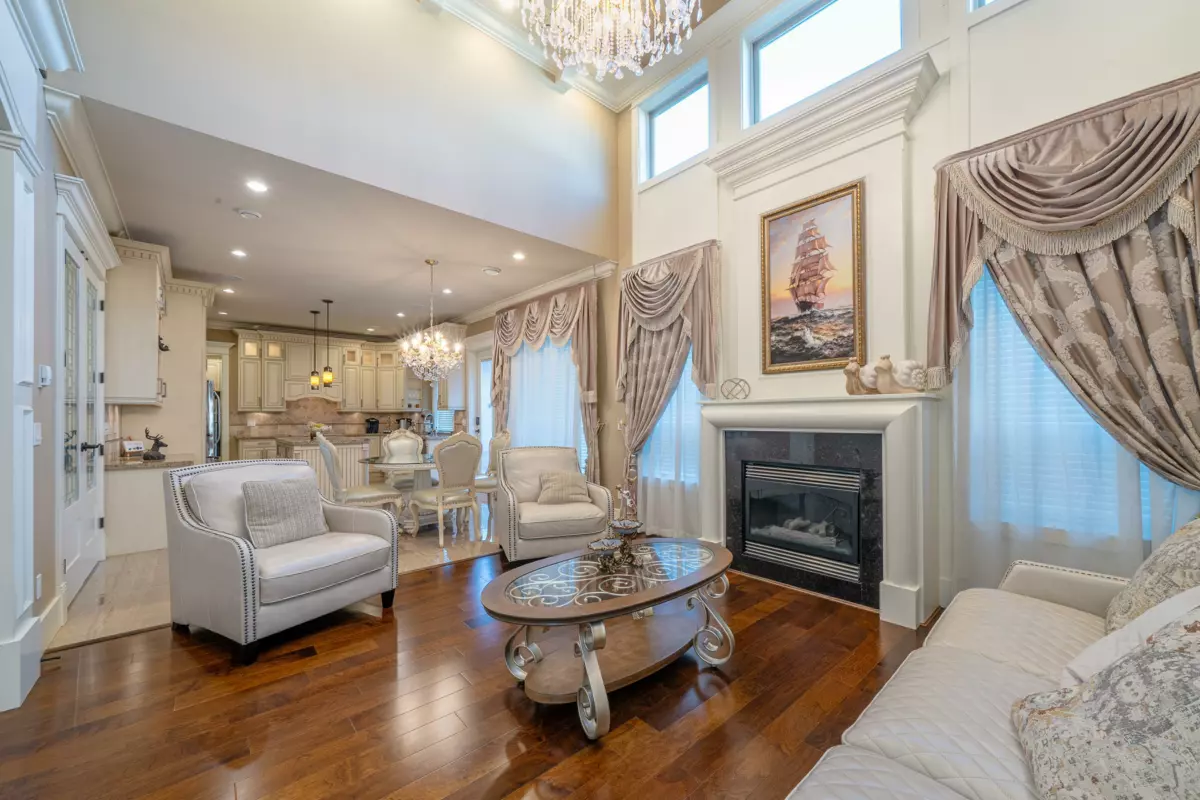 Breakfast Nook Photo of 8100 Fairlane Road, Richmond, BC