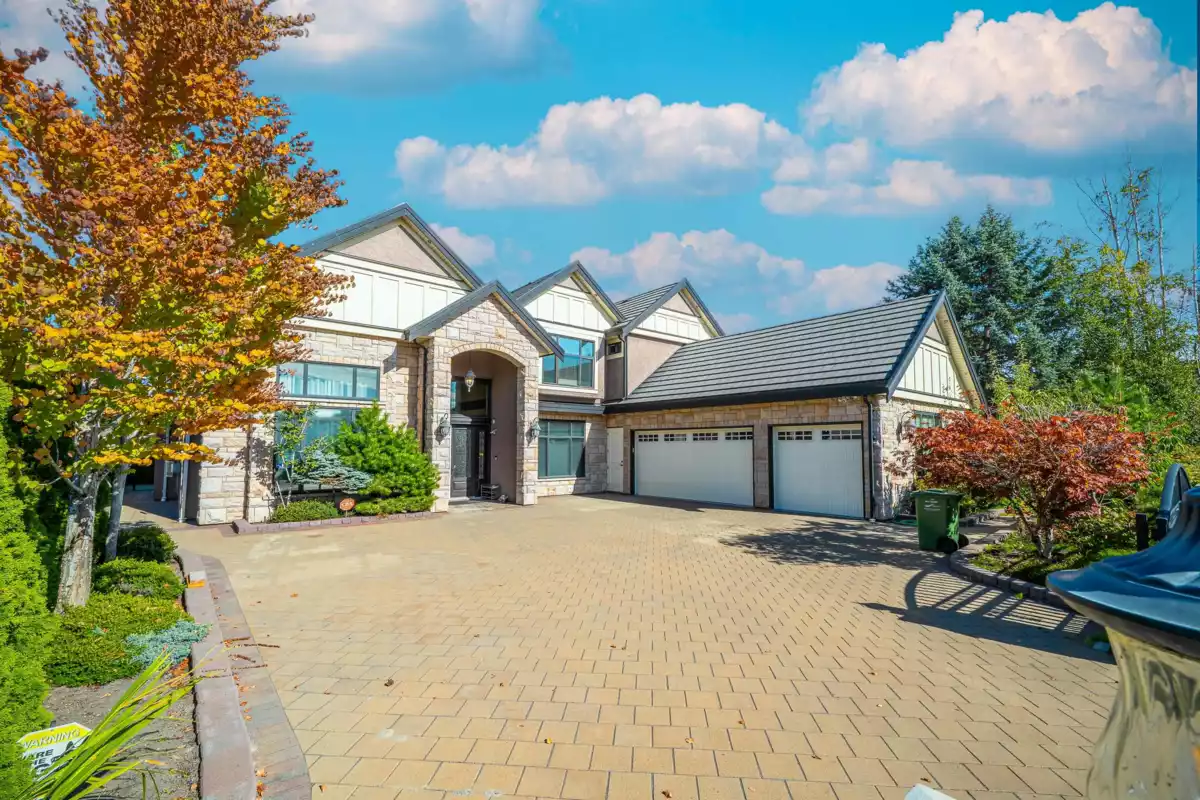 Entry Foyer Photo of 8100 Fairlane Road, Richmond, BC