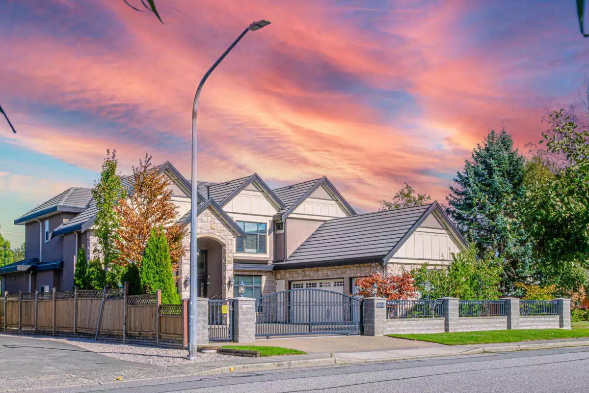 Hallway Photo of 8100 Fairlane Road, Richmond, BC