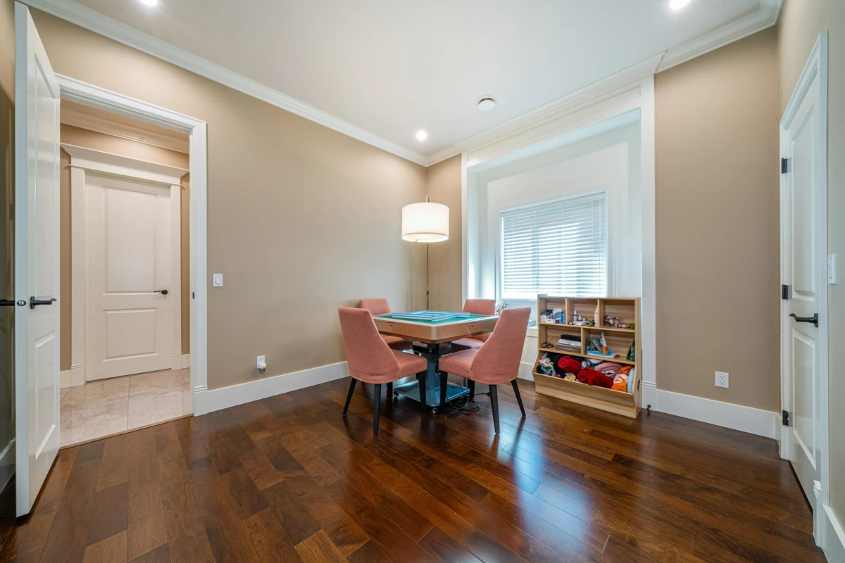Walk-In Closet Photo of 8100 Fairlane Road, Richmond, BC