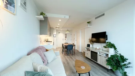 210 8181 Chester Street, Vancouver, BC, Vancouver — Apartment/Condo for sale