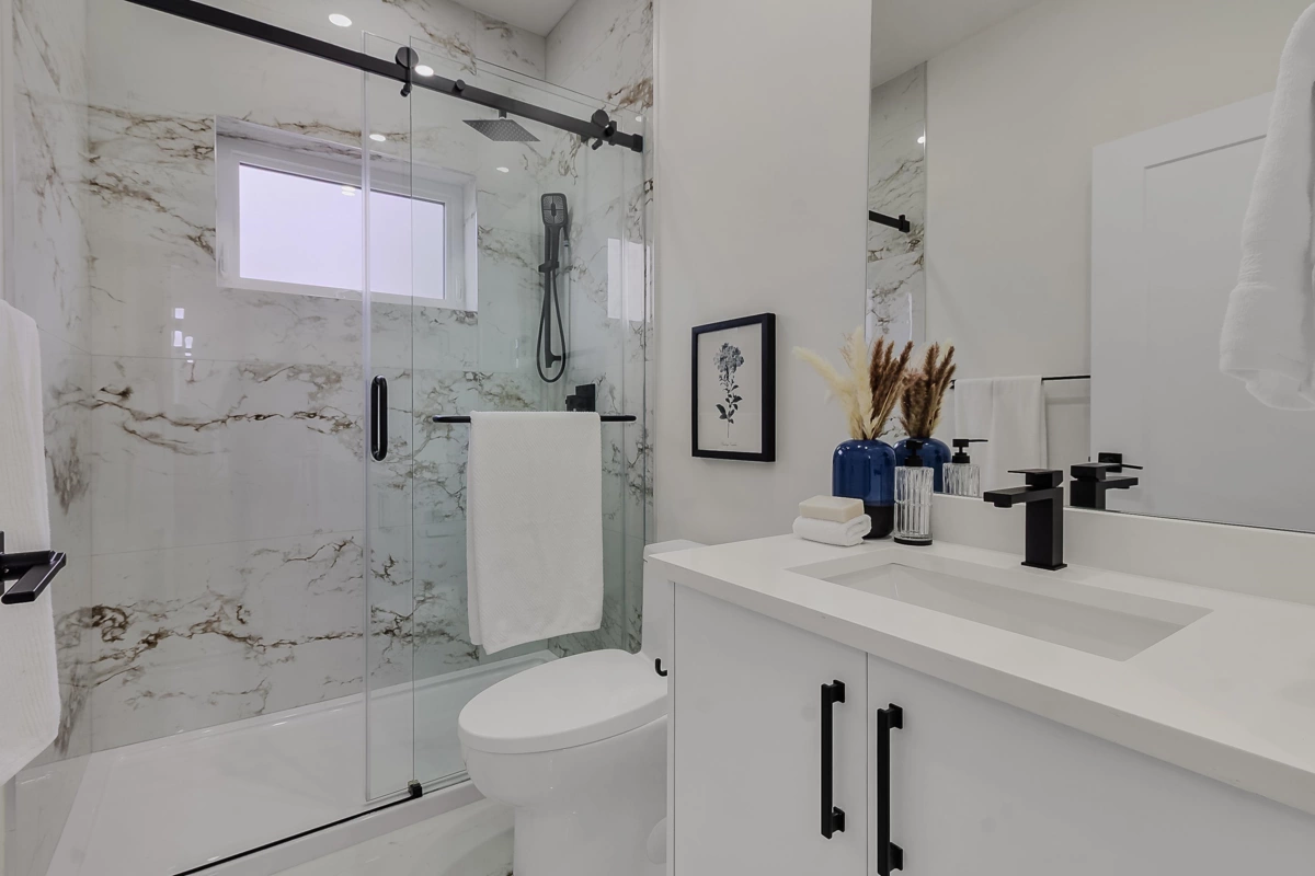 Laundry Room Photo of 2 585 E 60th Avenue, Vancouver, BC