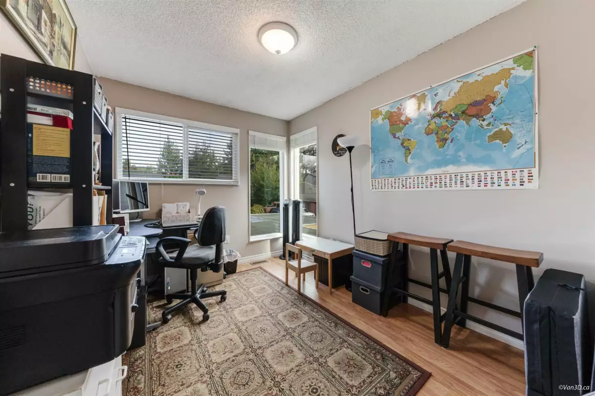 Hallway Photo of 3010 Firbrook Place, Coquitlam, BC