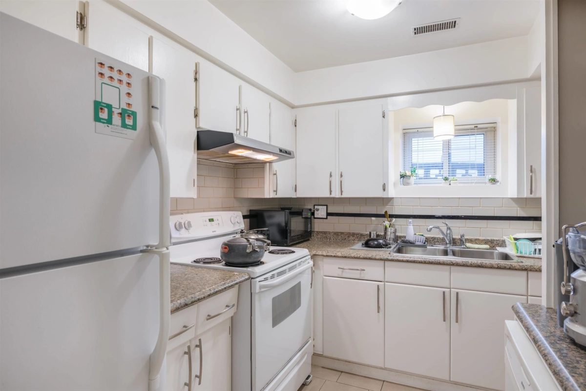 Guest Bathroom Photo of 4767 Union Street, Burnaby, BC