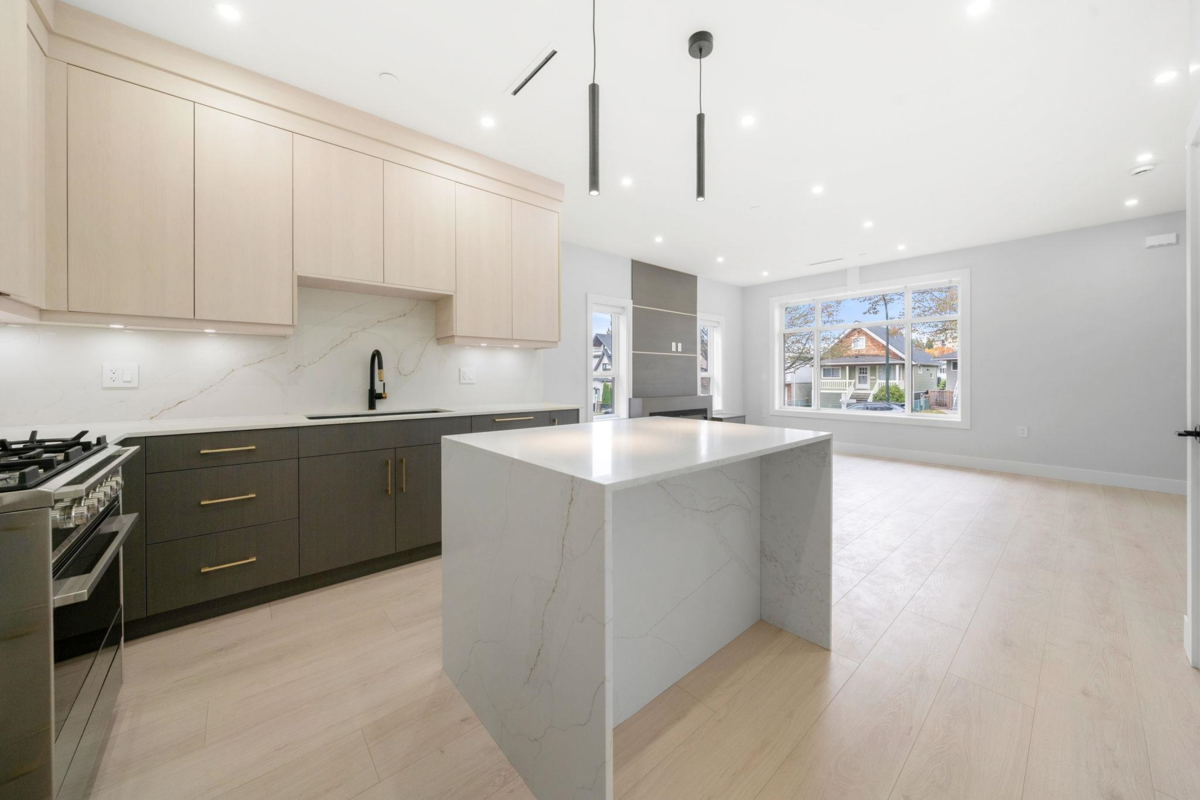 Bedroom 2 Photo of 1 3274 E 44th Avenue, Vancouver, BC