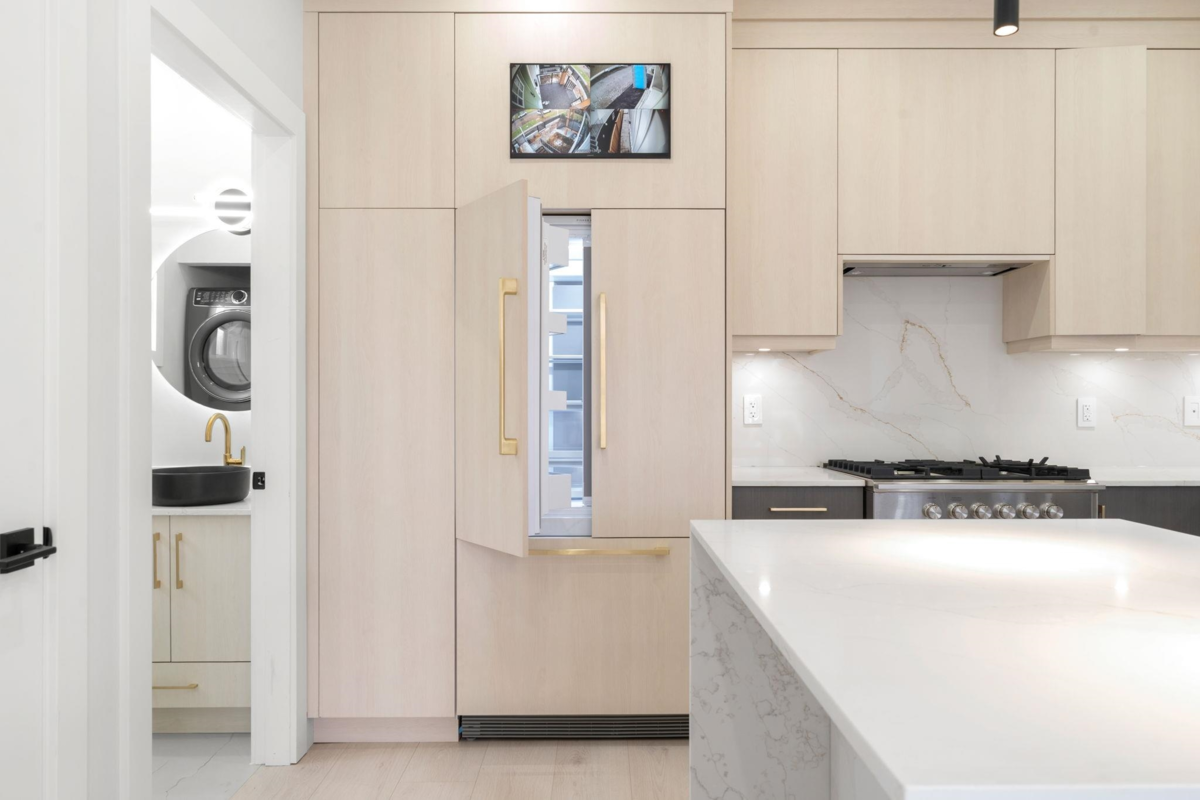 Breakfast Nook Photo of 1 3274 E 44th Avenue, Vancouver, BC