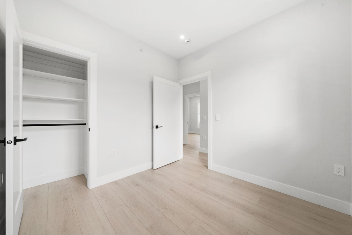 Mudroom Photo of 1 3274 E 44th Avenue, Vancouver, BC