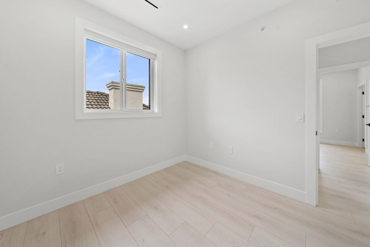 Staircase Photo of 1 3274 E 44th Avenue, Vancouver, BC