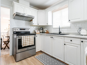 Pantry Photo of 1986 Fraser Avenue, Port Coquitlam, BC