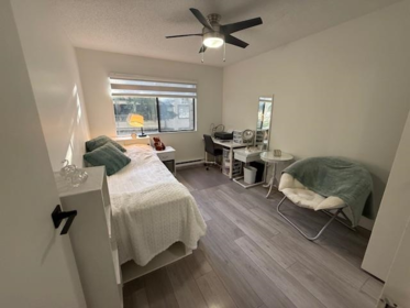Breakfast Nook Photo of 205 1948 Coquitlam Avenue, Port Coquitlam, BC