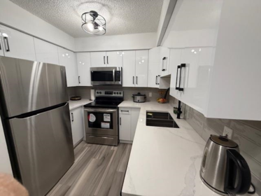 205 1948 Coquitlam Avenue, Port Coquitlam, BC