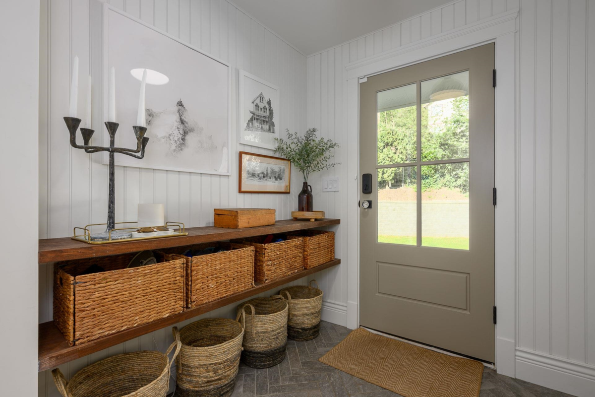 Breakfast Nook Photo of 580 Ioco Road, Port Moody, BC