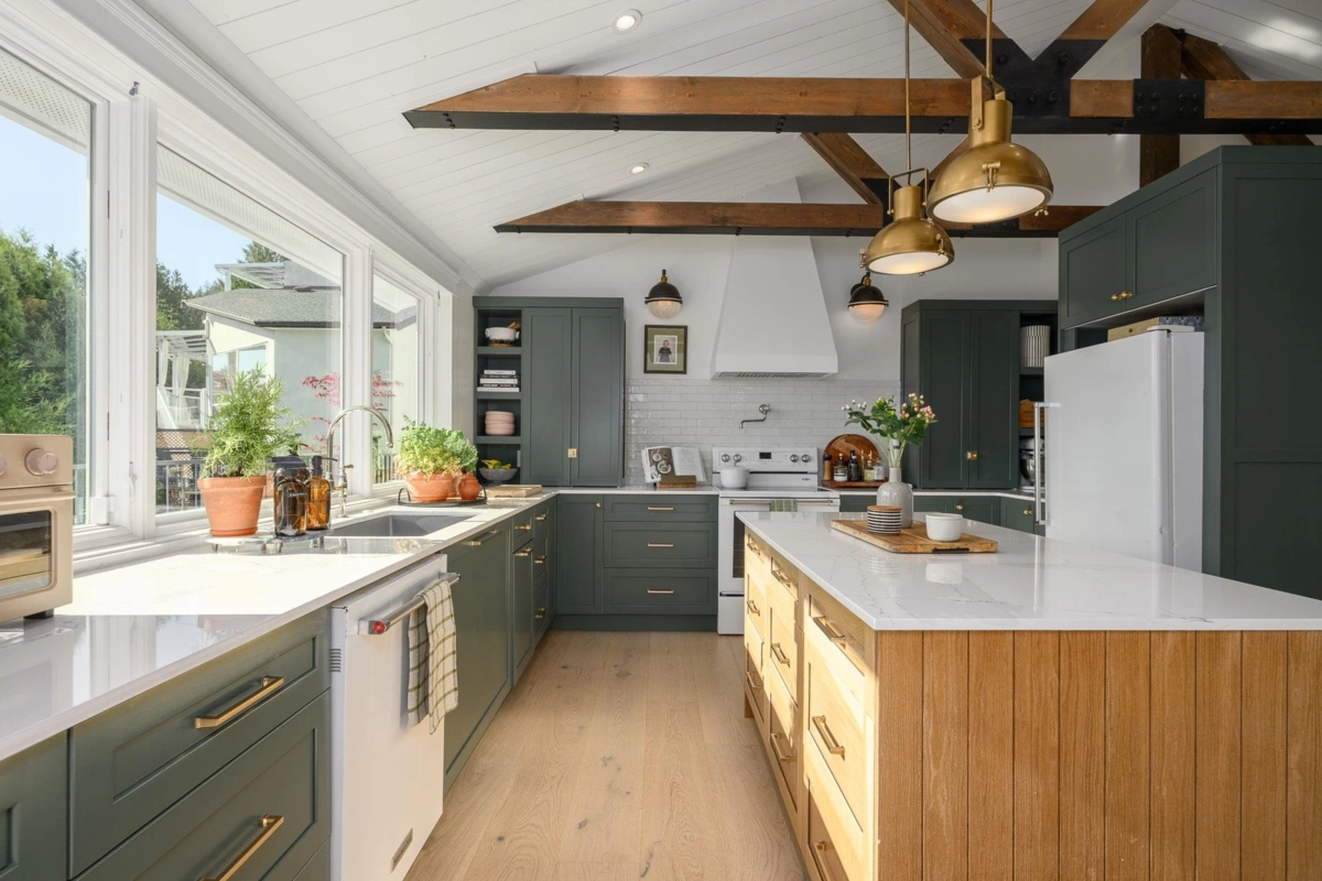 Family Room Photo of 580 Ioco Road, Port Moody, BC