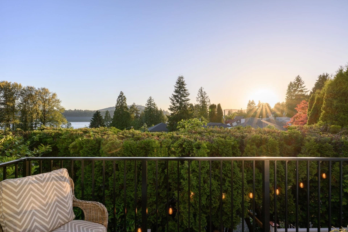Kitchen Photo of 580 Ioco Road, Port Moody, BC