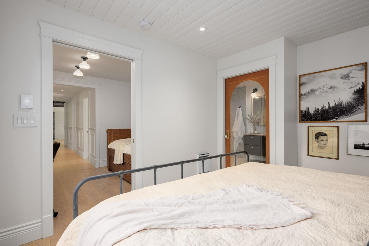 Primary Bathroom Photo of 580 Ioco Road, Port Moody, BC