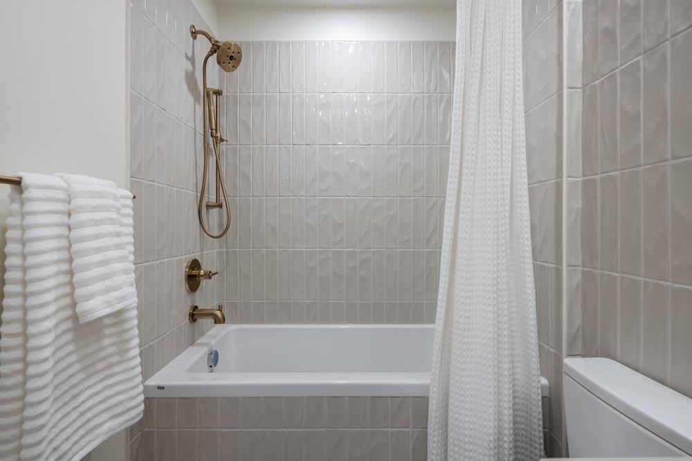 Bedroom 4 Photo of 410 2550 Garden Drive, Vancouver, BC