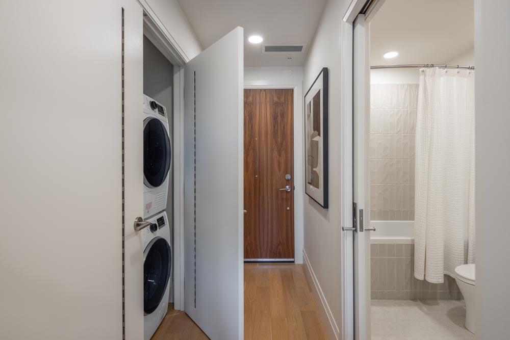 Powder Room Photo of 410 2550 Garden Drive, Vancouver, BC