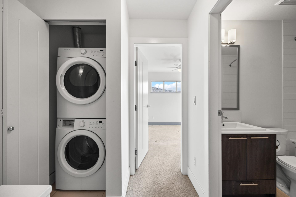 Kitchen Island Photo of 65 19433 68 Avenue, Surrey, BC