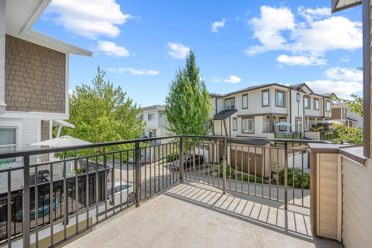 Kitchen Photo of 65 19433 68 Avenue, Surrey, BC