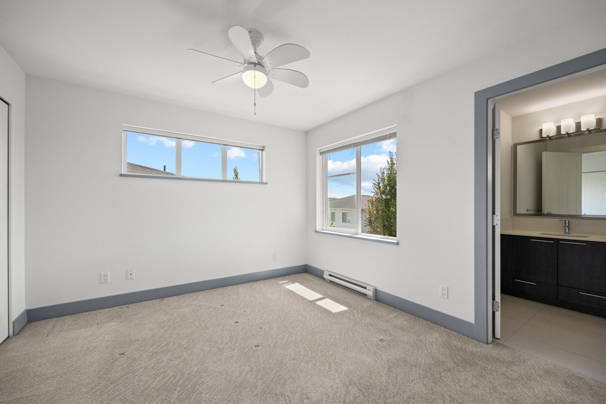Primary Bathroom Photo of 65 19433 68 Avenue, Surrey, BC