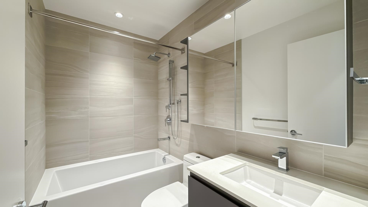 Entry Foyer Photo of 744 6500 Minoru Boulevard, Richmond, BC