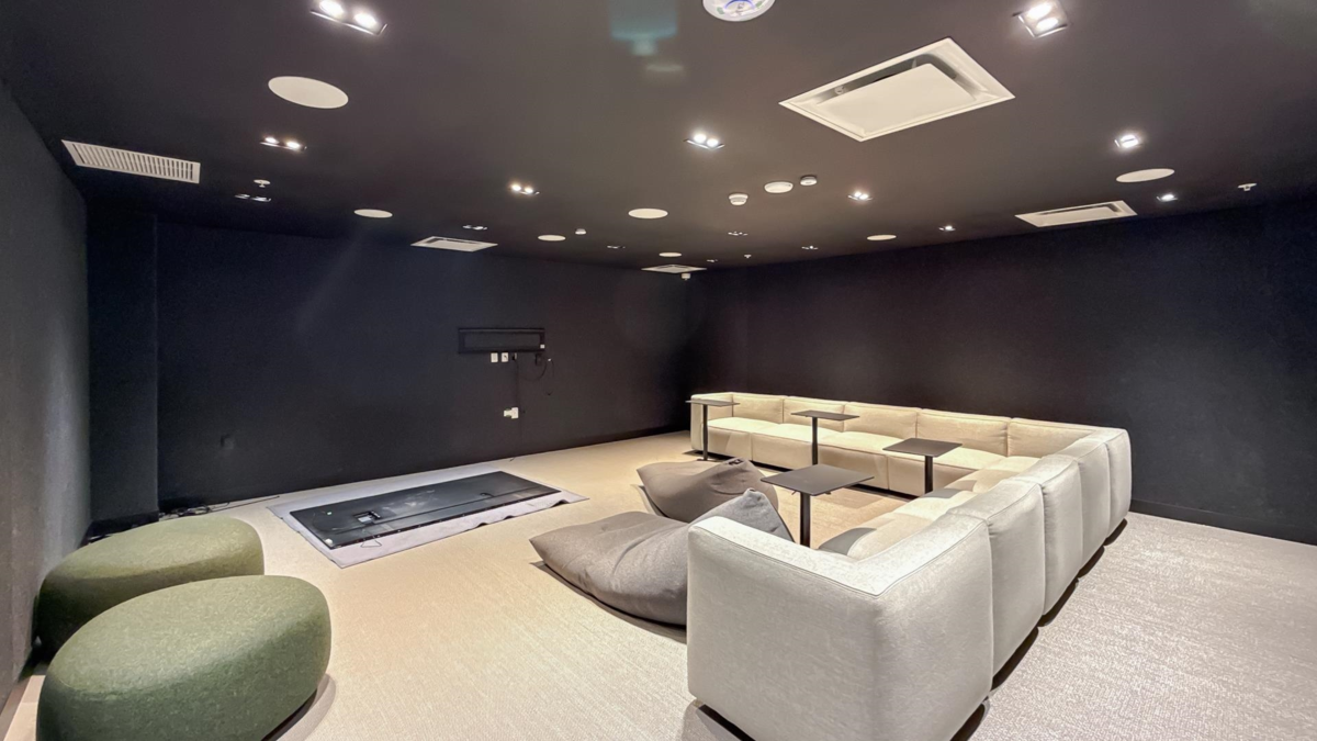 Garden / Landscaping Photo of 744 6500 Minoru Boulevard, Richmond, BC