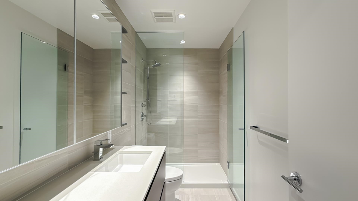 Guest Bathroom Photo of 744 6500 Minoru Boulevard, Richmond, BC